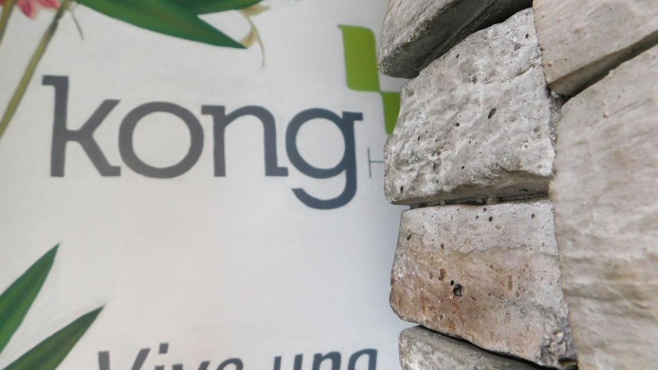 מדיין Hotel Kong מראה חיצוני תמונה