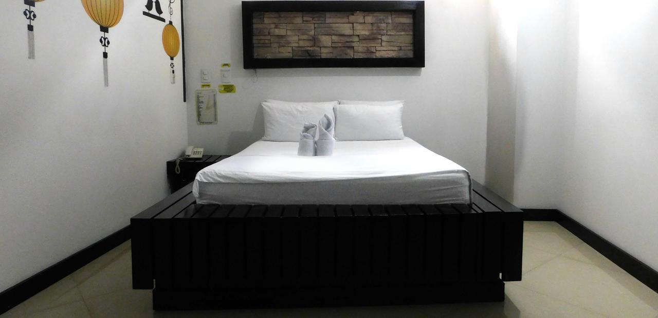 מדיין Hotel Kong מראה חיצוני תמונה